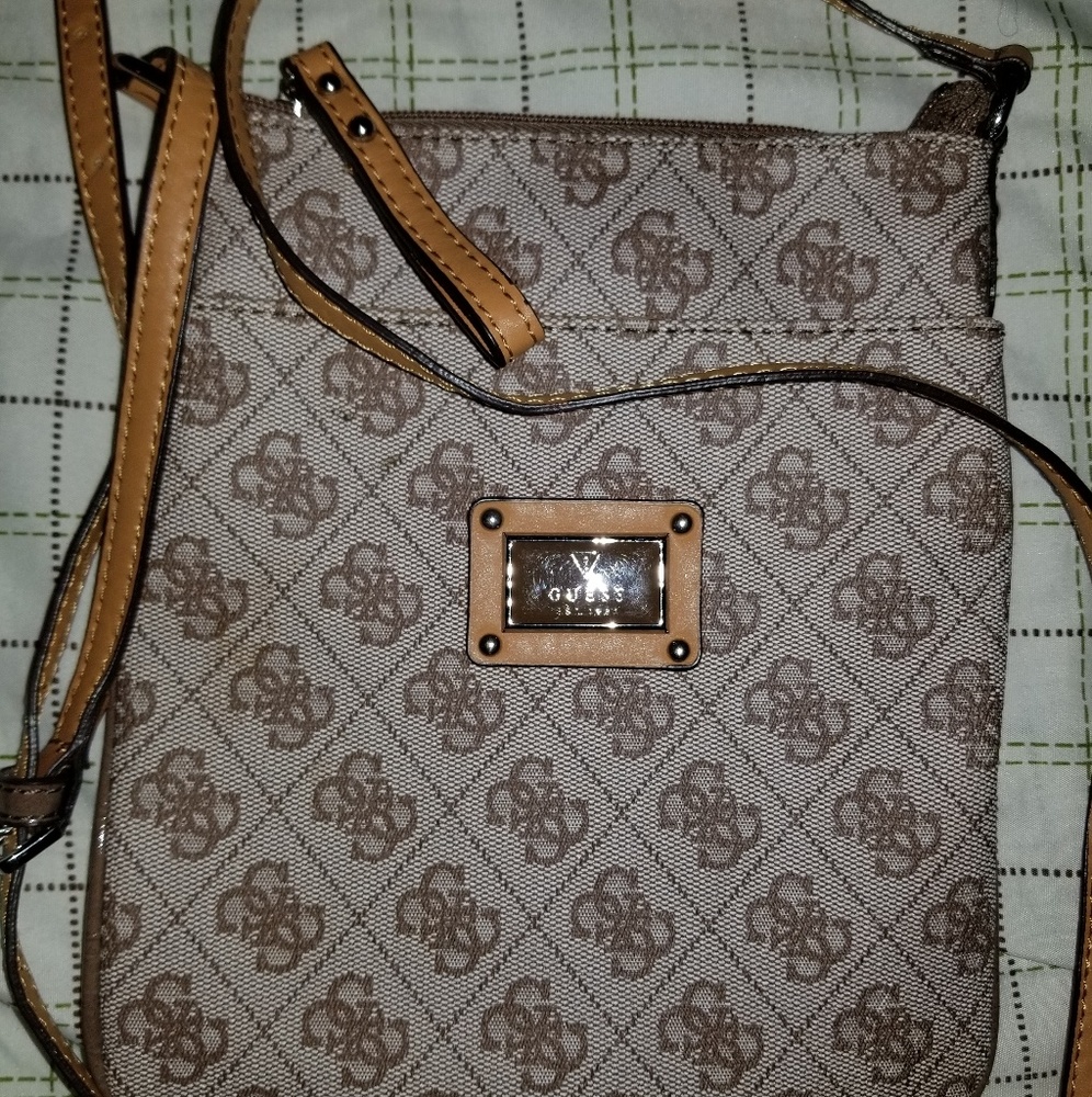 GUESS CROSS BAG